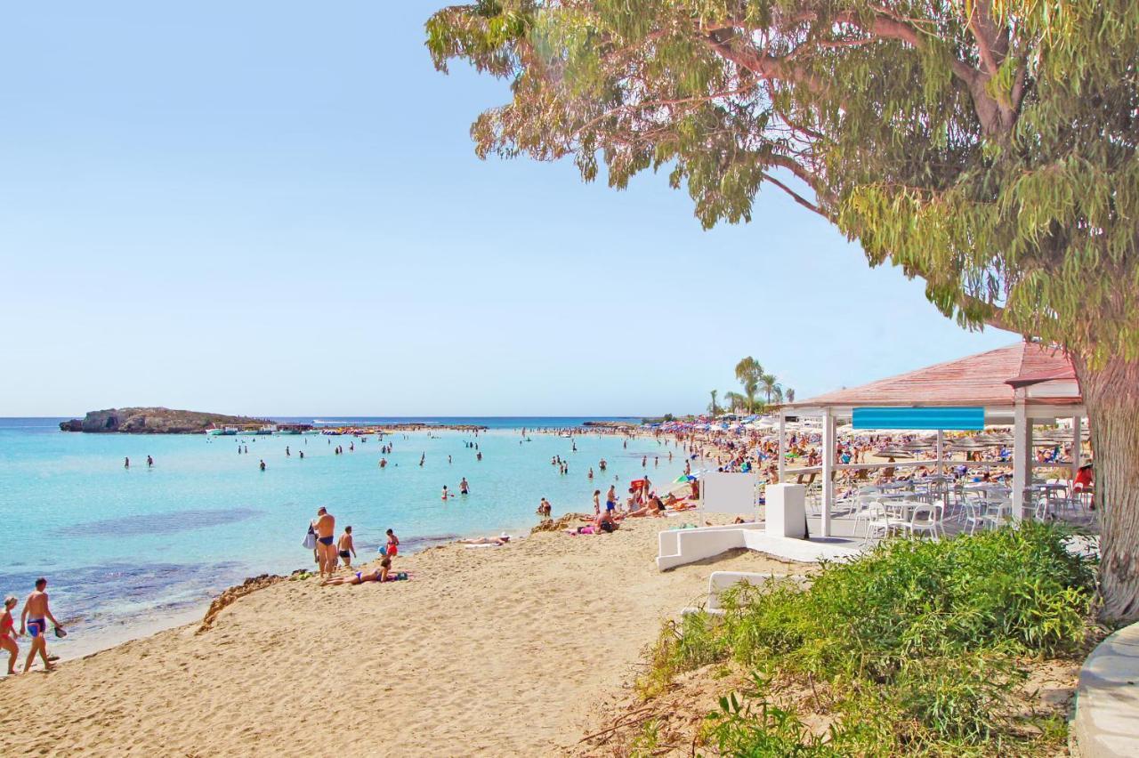 Villa Sunday Ayia Napa Eksteriør billede