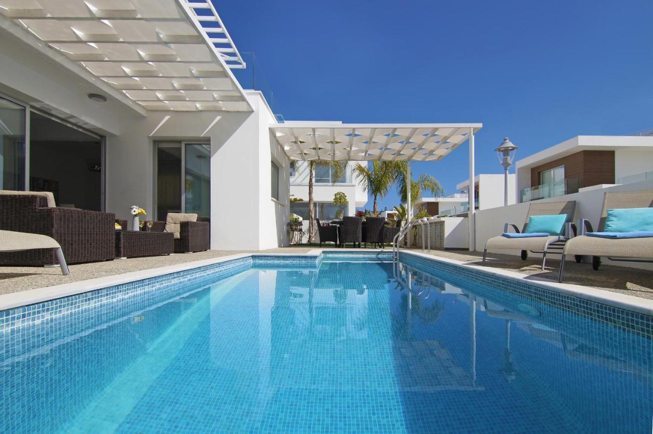 Villa Sunday Ayia Napa Eksteriør billede