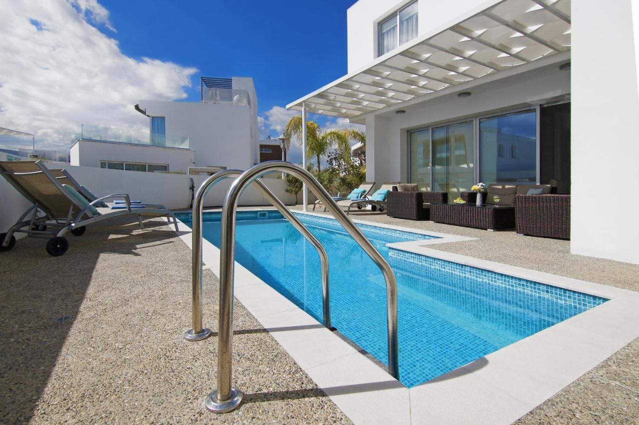 Villa Sunday Ayia Napa Eksteriør billede